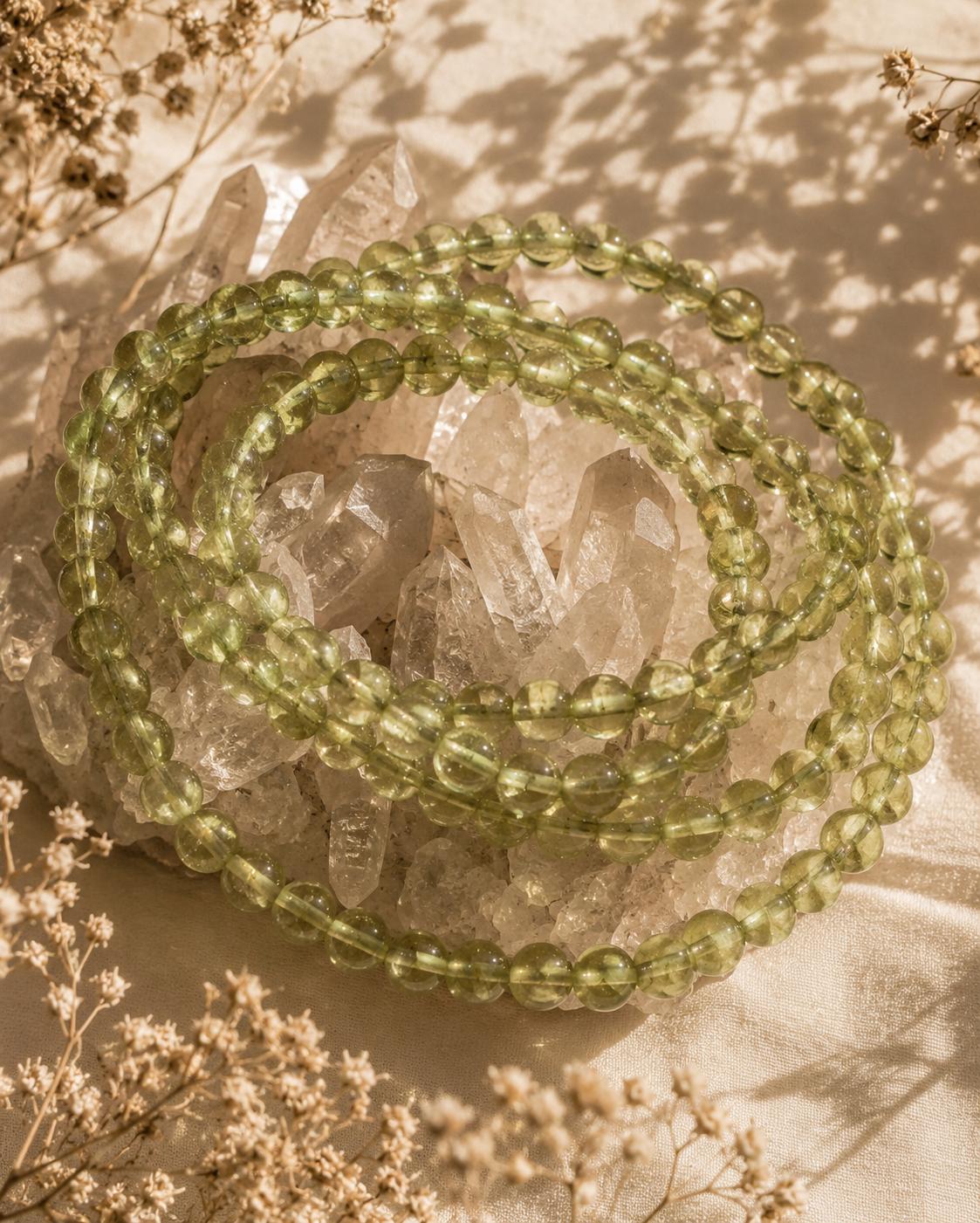 Pulsera olivino 4mm